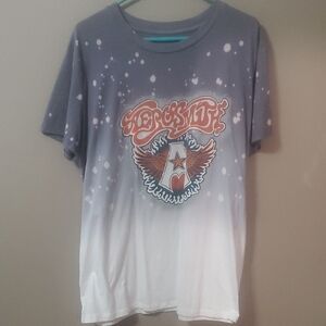 Womens Gradient Gray and White Graphic T-Shirt